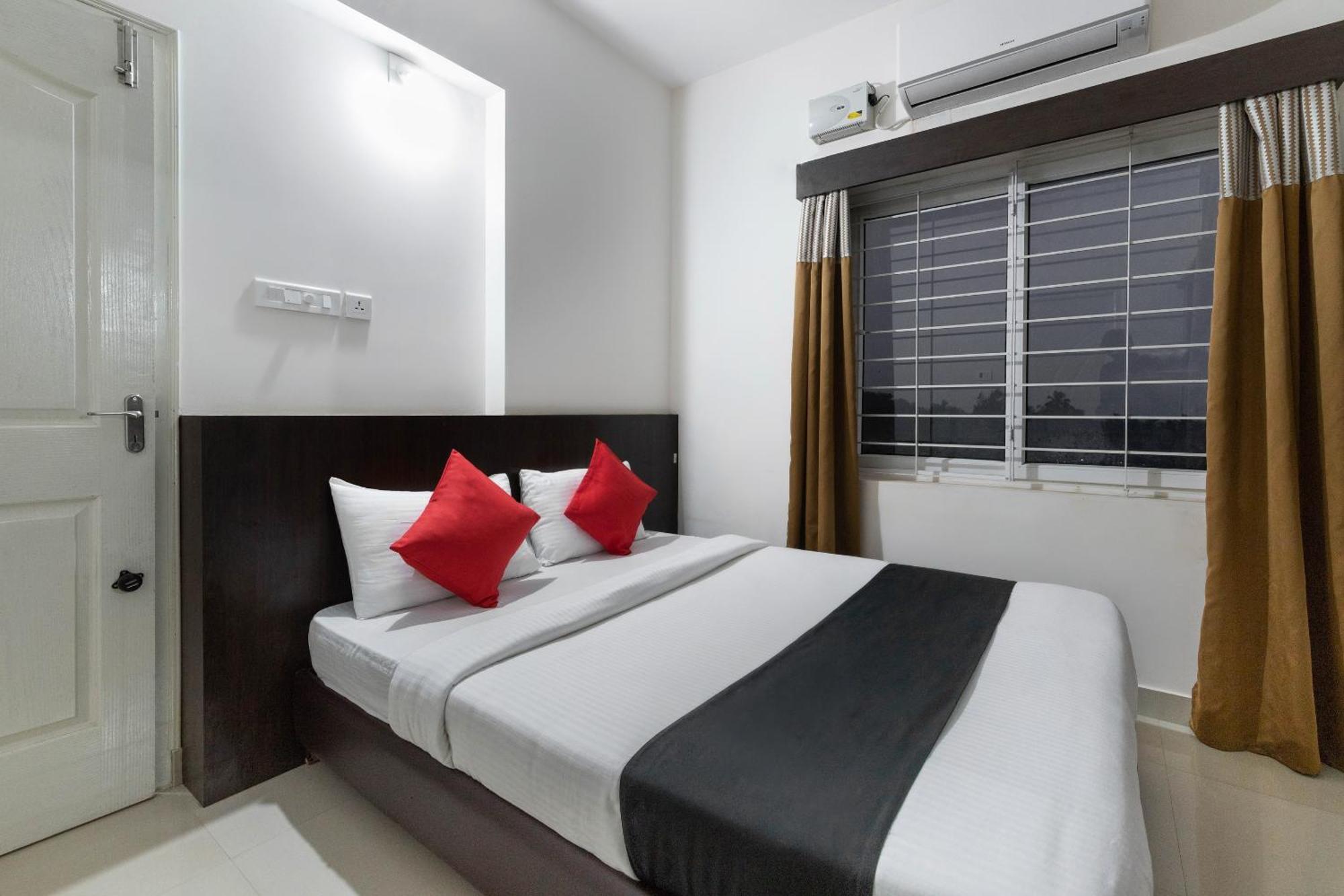 Hotel Super Collection O Nirvikalpa Ullāl Zewnętrze zdjęcie