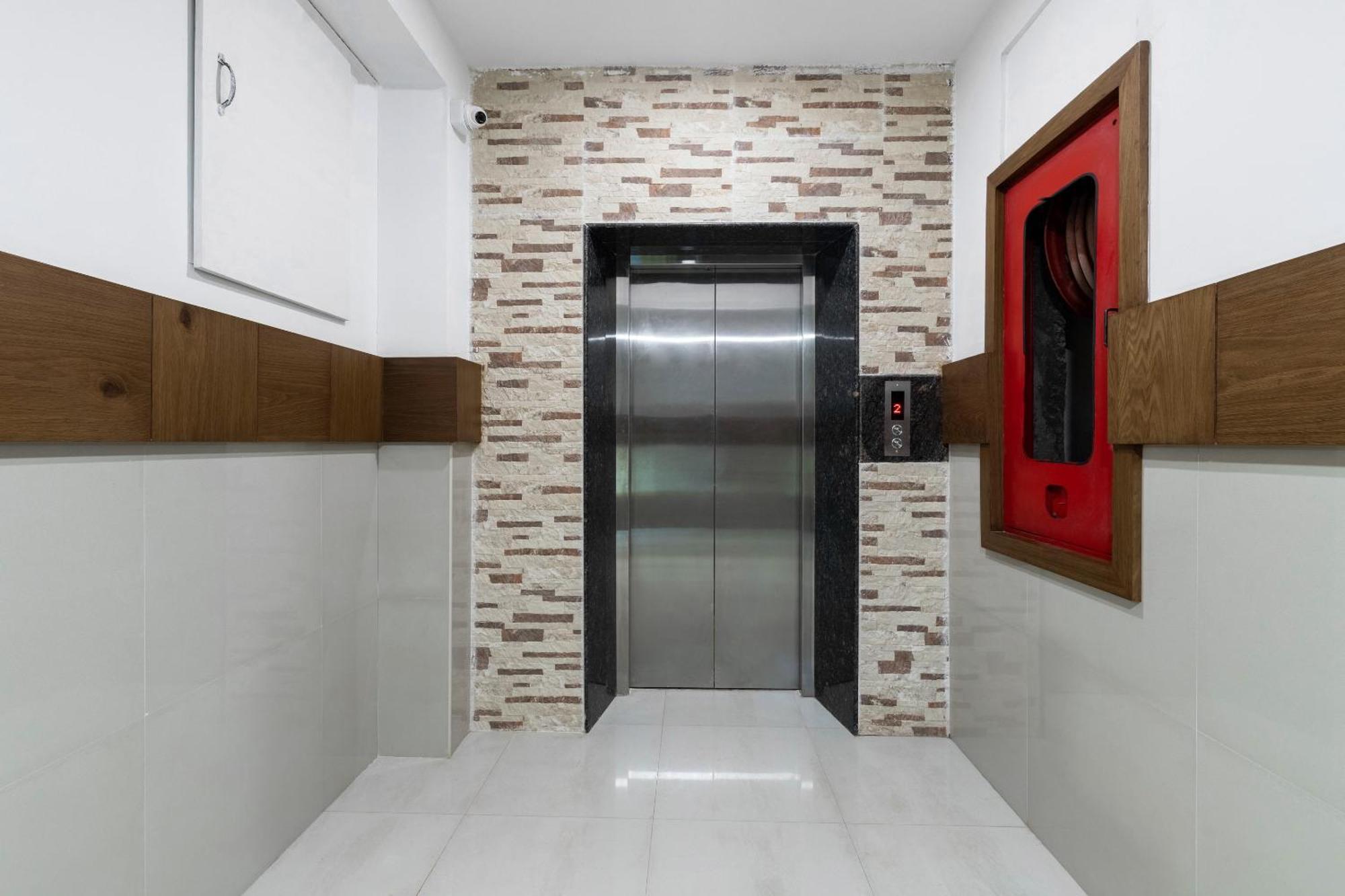 Hotel Super Collection O Nirvikalpa Ullāl Zewnętrze zdjęcie