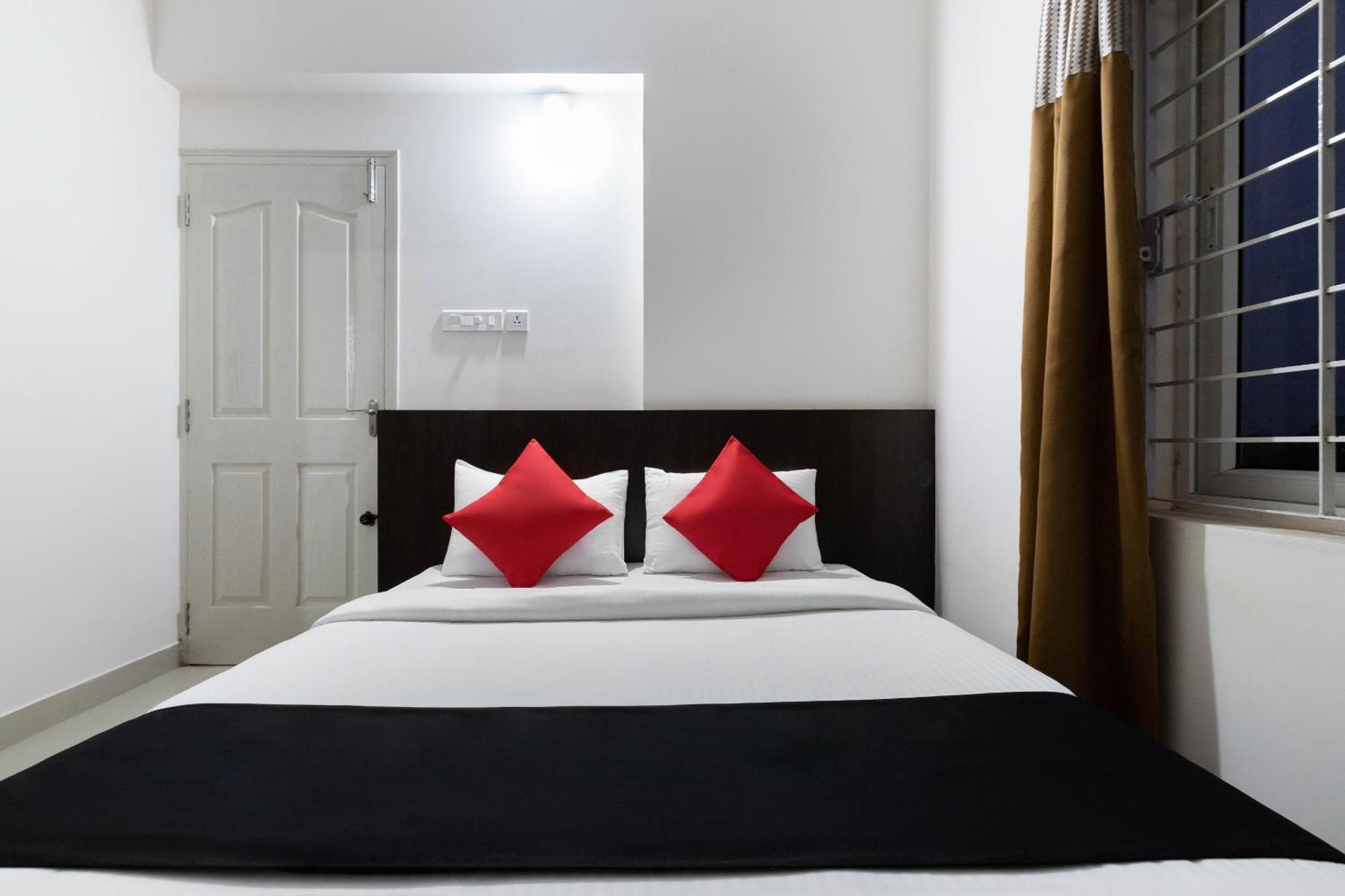 Hotel Super Collection O Nirvikalpa Ullāl Zewnętrze zdjęcie
