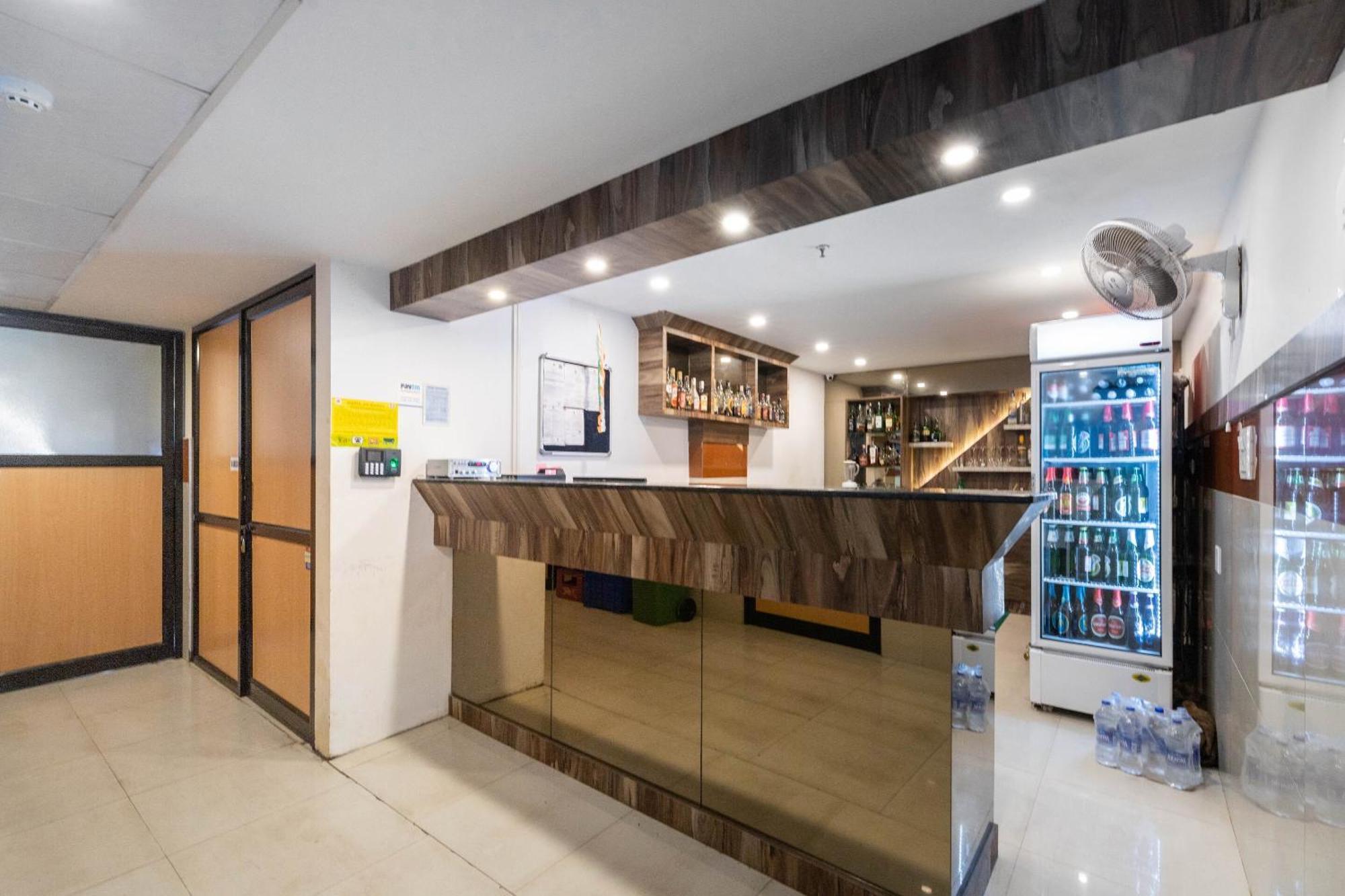 Hotel Super Collection O Nirvikalpa Ullāl Zewnętrze zdjęcie