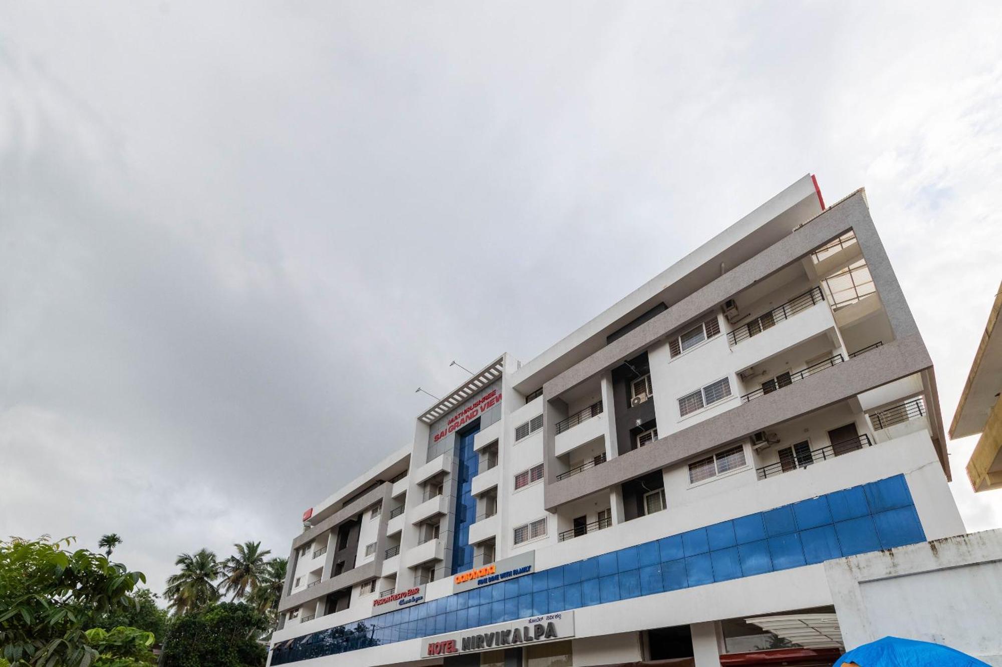 Hotel Super Collection O Nirvikalpa Ullāl Zewnętrze zdjęcie