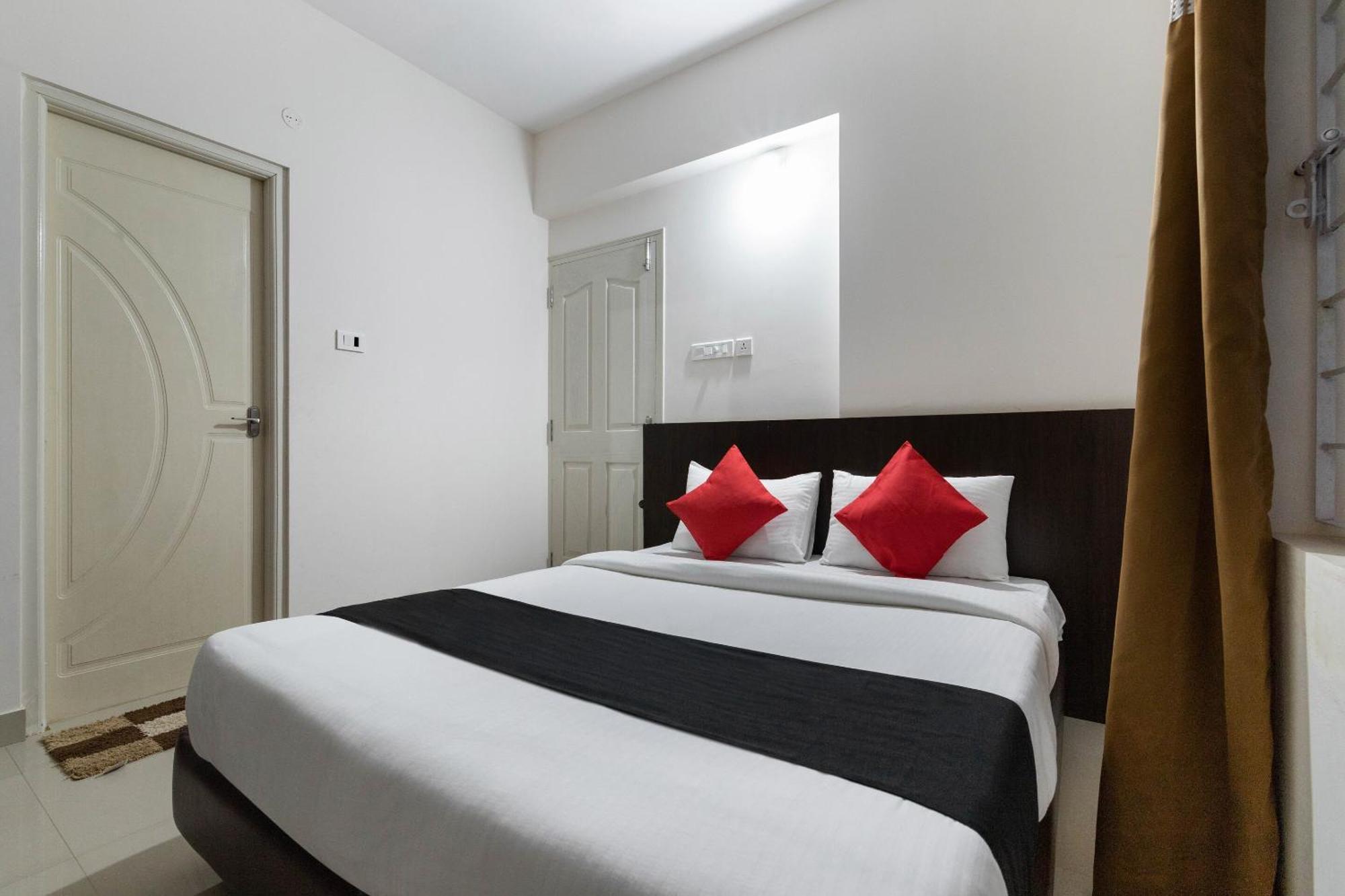 Hotel Super Collection O Nirvikalpa Ullāl Zewnętrze zdjęcie